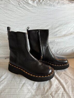 COACH Leather Chelsea Boot Women's 8B Chunky Lug Sole Studded NWT Style CE312